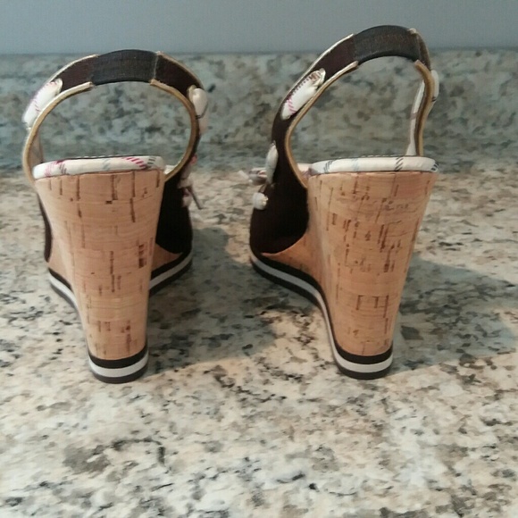 Coach wedge sandals size 8M - Picture 5 of 5